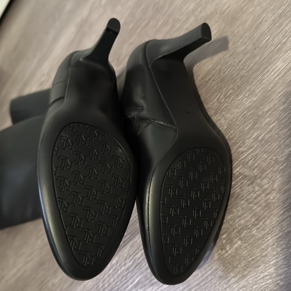 Lauren Ralph Lauren Caelynn Boot in Black Leather - Picture 10 of 16